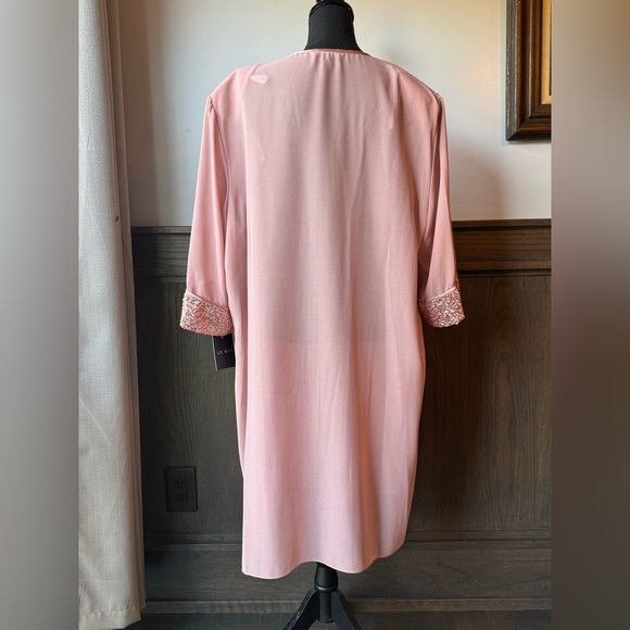 Le Bos Pink Sequin Kimono - Picture 3 of 7